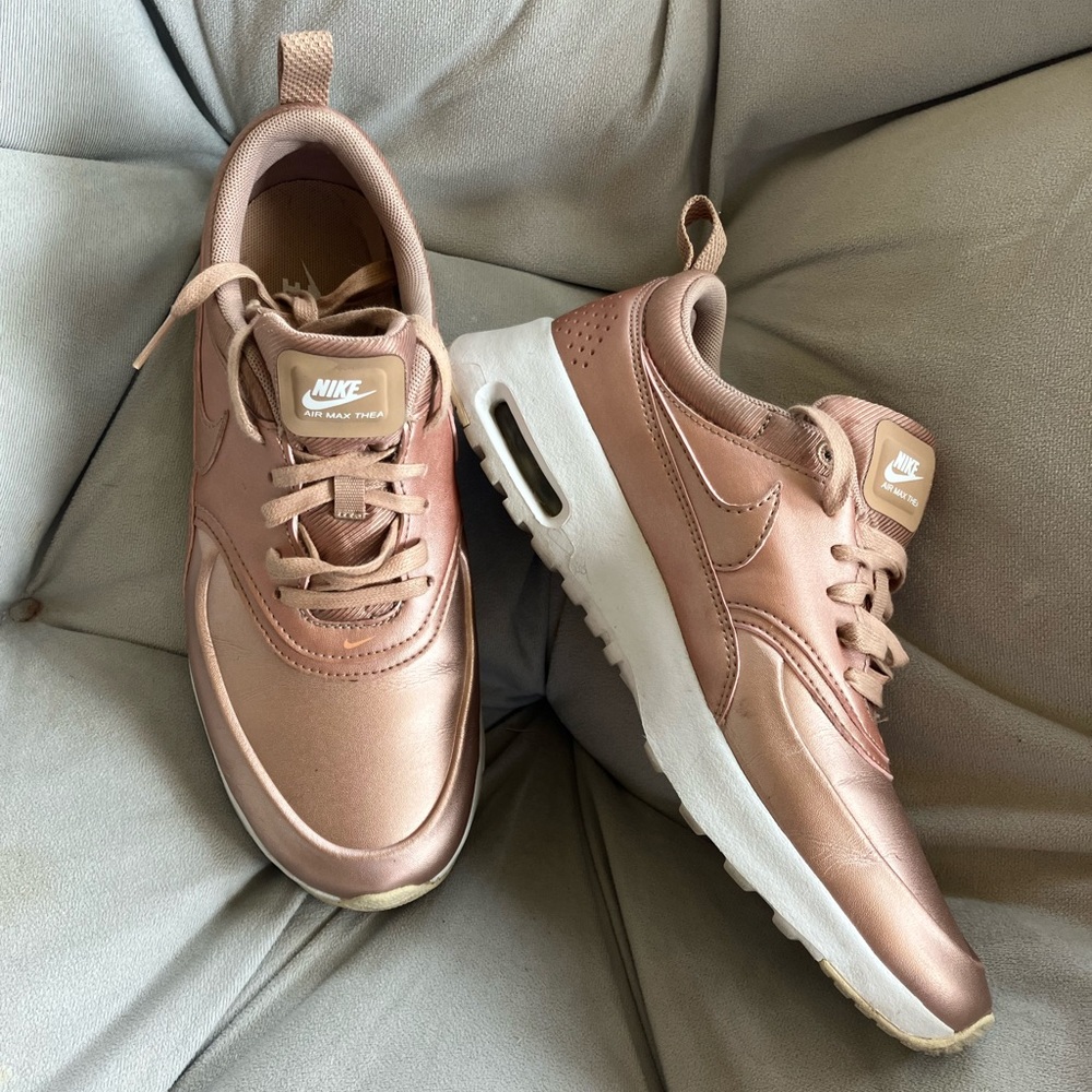 Nike Air Max Thea SE Special Edition Metallic Rose Gold/ Bronze Size 8